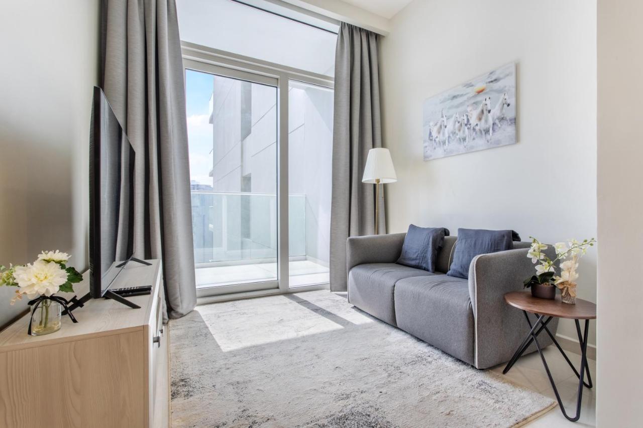 דובאי Reva Residences - One Bedroom Apartment By The S Holiday Homes מראה חיצוני תמונה
