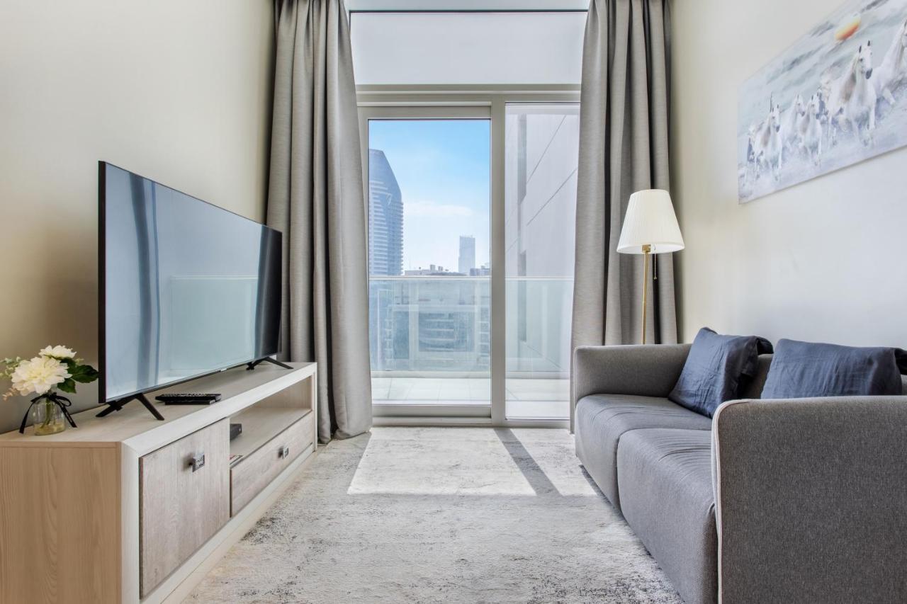 דובאי Reva Residences - One Bedroom Apartment By The S Holiday Homes מראה חיצוני תמונה