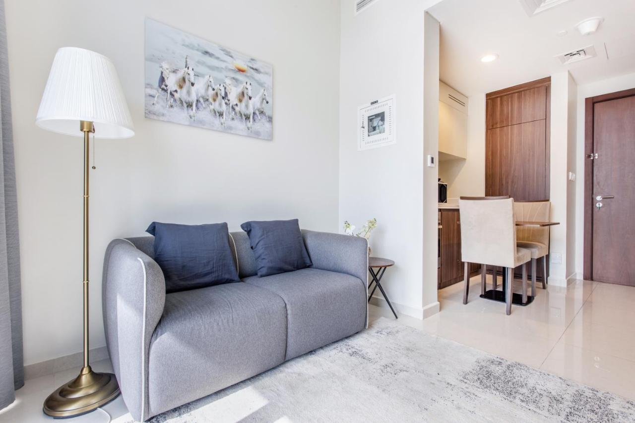 דובאי Reva Residences - One Bedroom Apartment By The S Holiday Homes מראה חיצוני תמונה